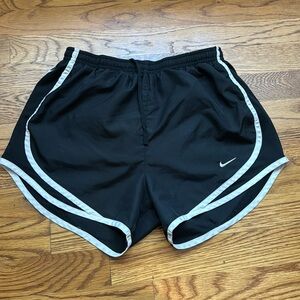 NIKE black athletic women’s shorts